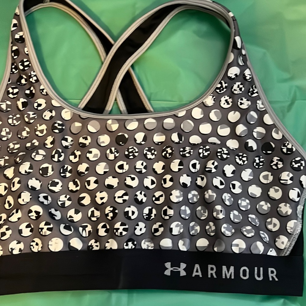 Under Armour compression extra large sports bra